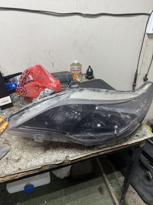 Toyota Avalon фар