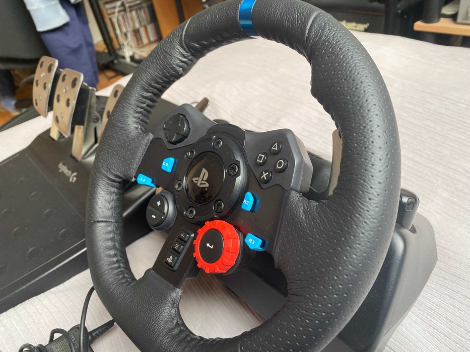 Logitech G29 Driving Force: волан + педали + скоростен лост | PC/PS4/PS5