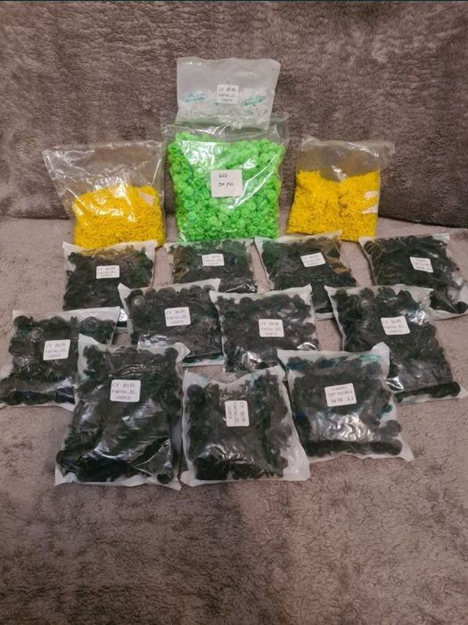 Клипсы автомобильные, уневерсальные!