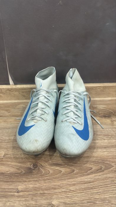 футболни обувки са модел Nike Air Zoom Mercurial