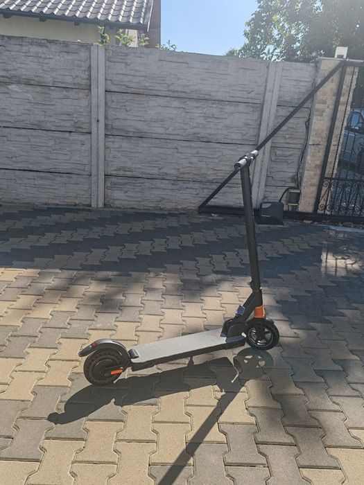 Vând trotineta kukirin s1 pro