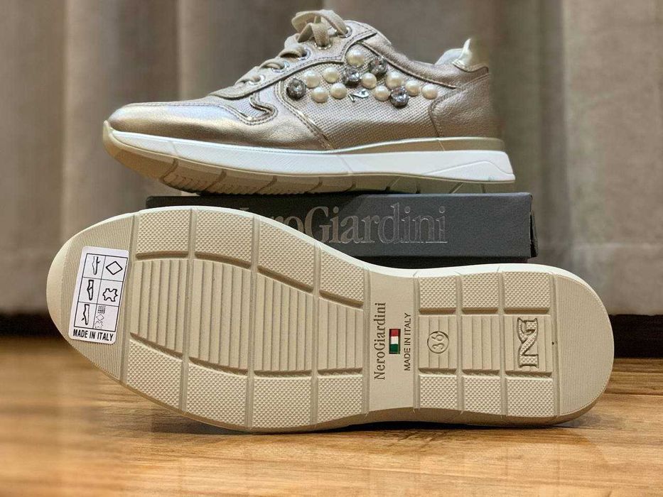 Nero Giardini женские кожаные кроссовки РАЗМЕР 36,37