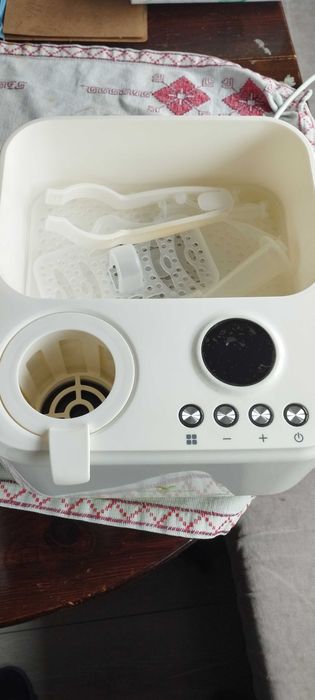 Продавам парен стерилизатор