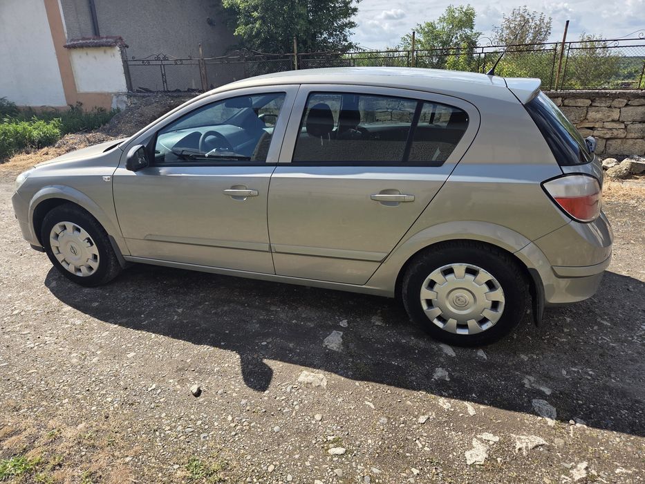 Opel Astra 1,4 бензин