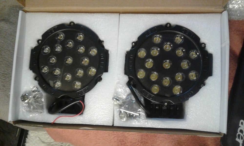 Vand halogene  LED noi de 55w