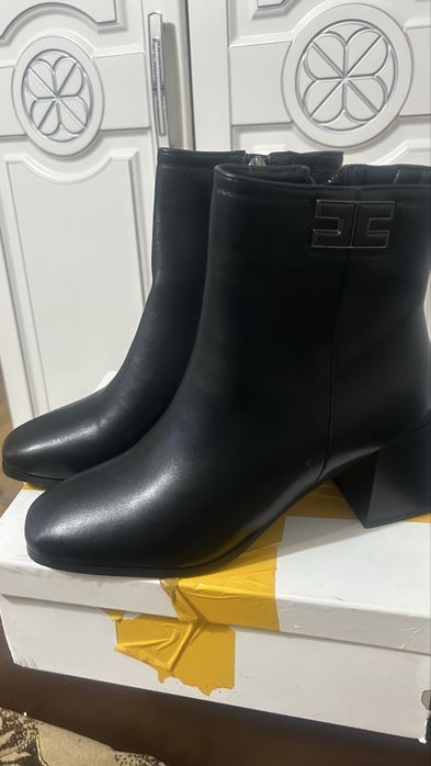 Продаю осенние полусапоги 38р