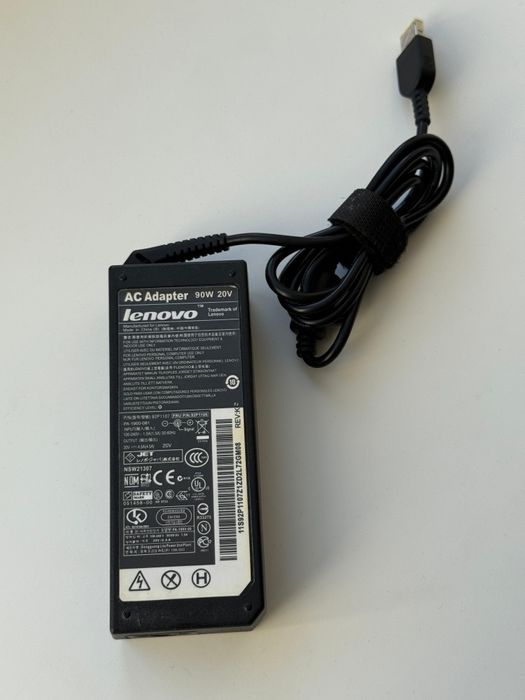 Продам блок питания для ноутбука