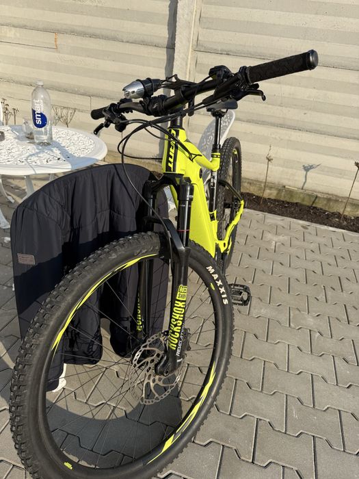 Giant electric  galben neon