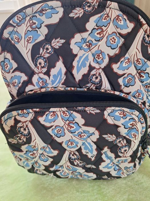 Дамска раница VERA BRADLEY,чисто нова