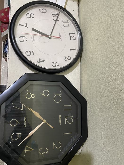 Часы настенные рабочие с  батарейкой. ссср