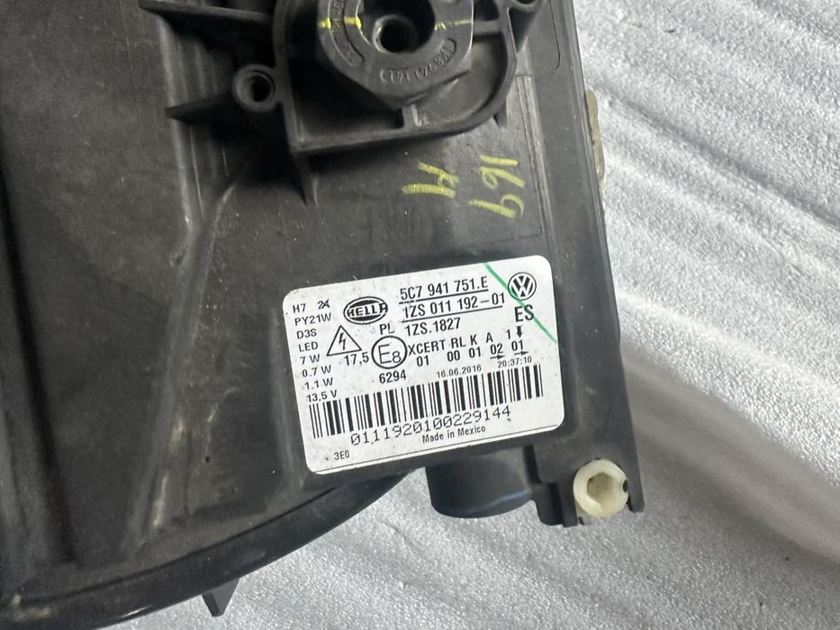 Vw Jetta Ляв Фар Завиващ 5C7941751E