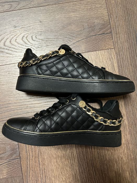 Кецове Guess.