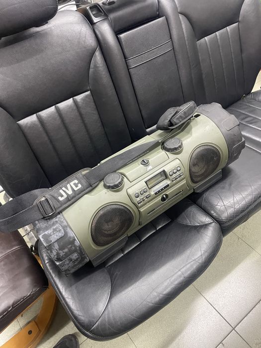 Радио сд блутут aux jvc bombox rv-90ag