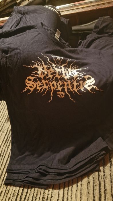 Verba Serpentis tricouri și maieuri