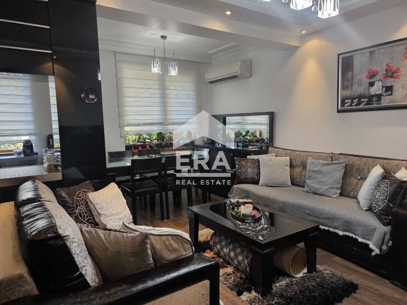 Продава се Многостаен апартамент в Хасково, Дружба 1 - 150 кв.м за 1454 €/кв.м - Снимка #1