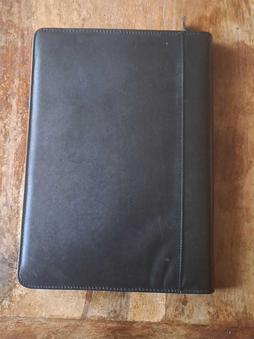 папка за документи естествена кожа черна с цип А4 внос от Италия