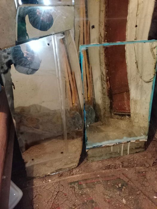 Продам зеркала разные   адрес 6 мкр(кунаева)