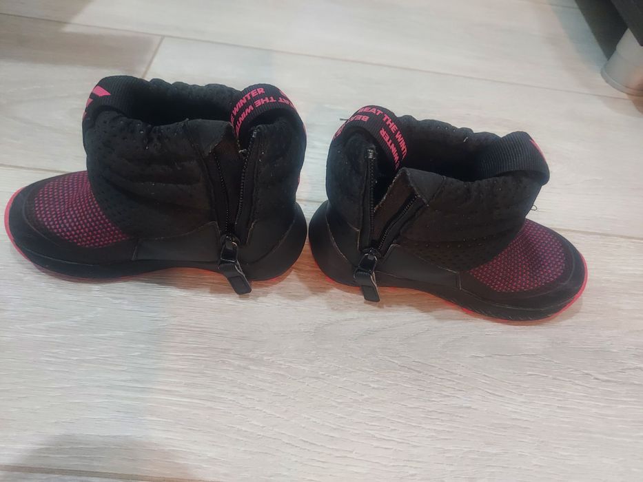 Сапоги на девочку.