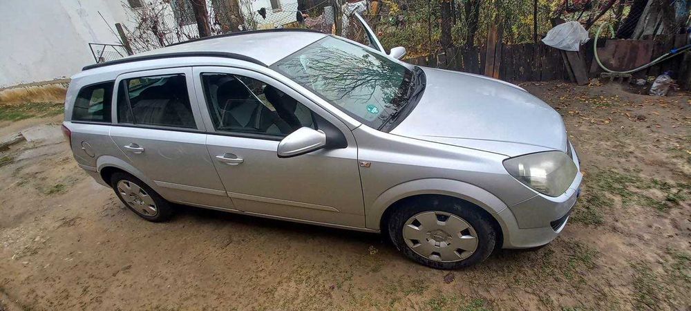 Vând Opel  Astra  H Caravan.
