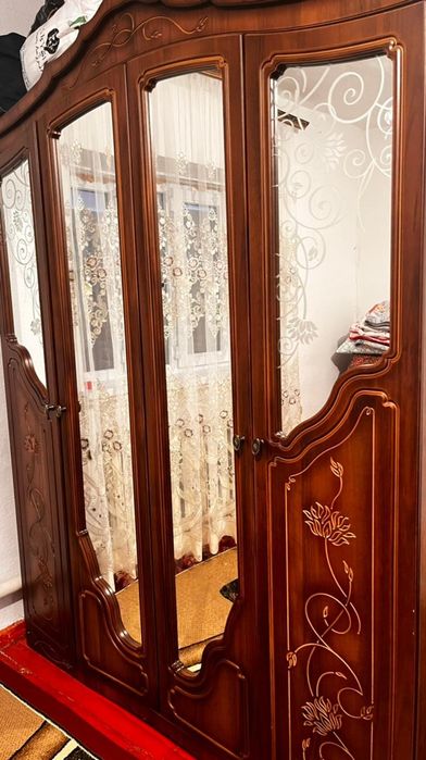 Спальный гарнитур