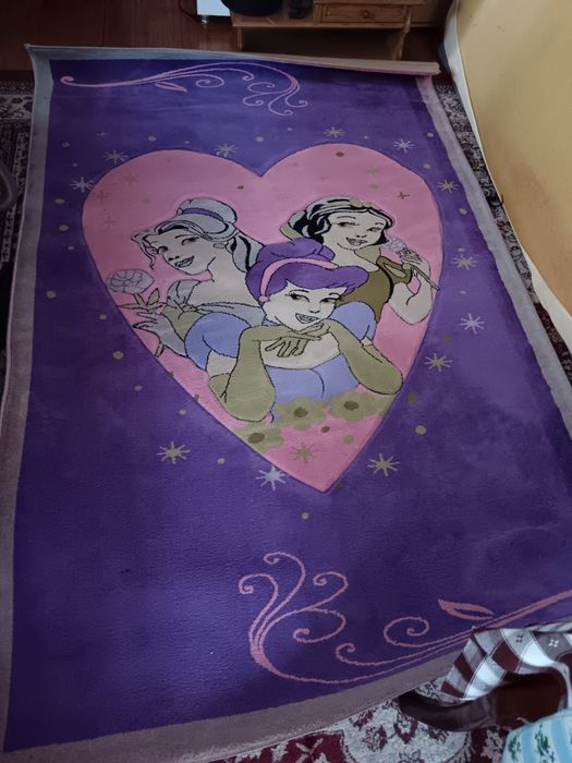 Vand covor pt camera  de copii i