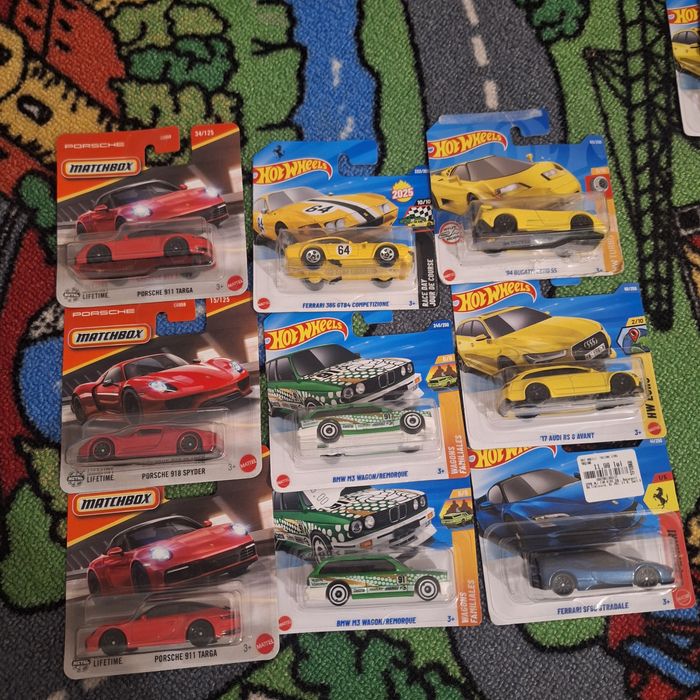 Diverse machete hot wheels