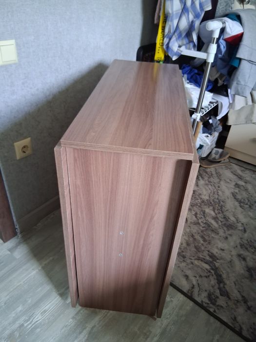 Продам стол и стол-книжка
