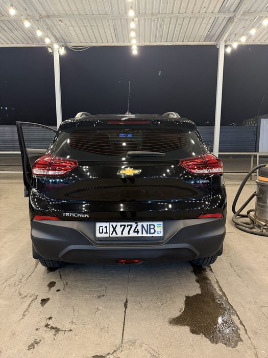 Tracker 2 Ls sotiladi