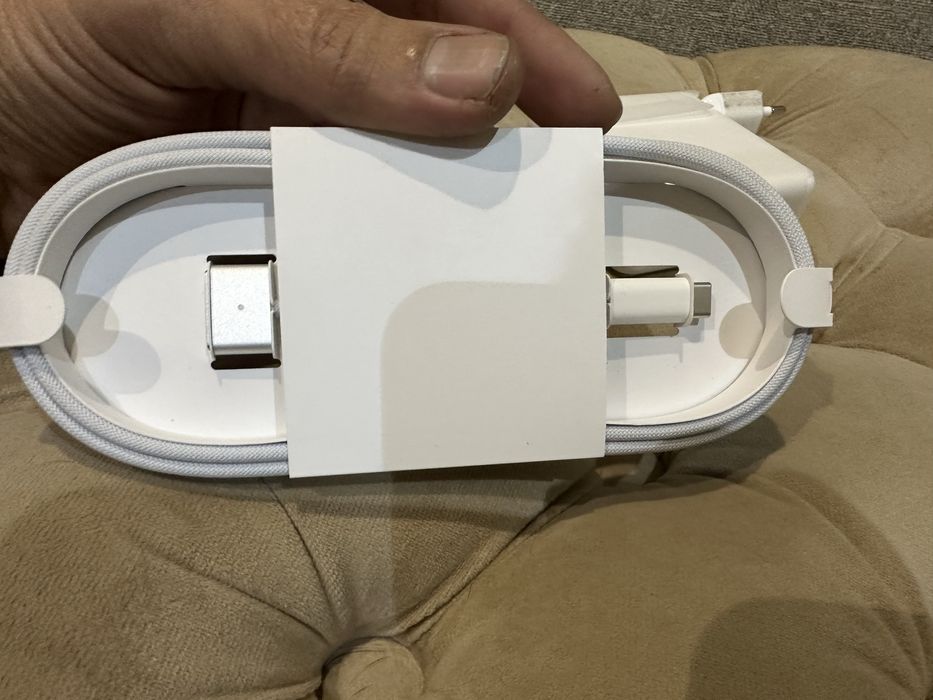 * зарядное устройство с кабелем от Apple MacBook 14 m1 PRO оригинал из
