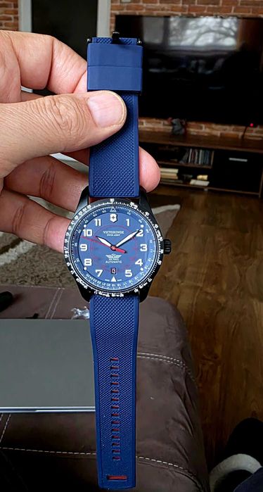 Нов Victorinox Airboss