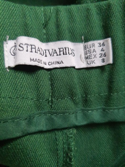 Pantaloni largi verzi Stradivarius