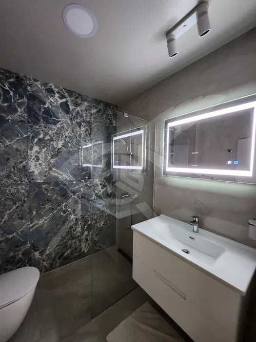 Дава се под наем Тристаен апартамент в Варна, Бриз - 93 кв.м за 2000 € - Снимка #5