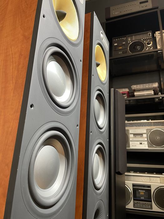 Boxe bowers wilkins 683