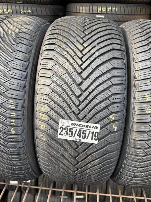 235/45/19 michelin 2024 mixte