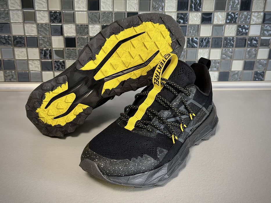 Adidasi NEW BALANCE Tektrel 42 !!!