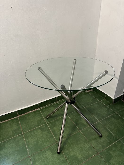Masa de sticla diametru 80 cm inaltime 77 cm