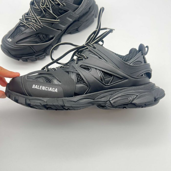 Balenciaga Track Black