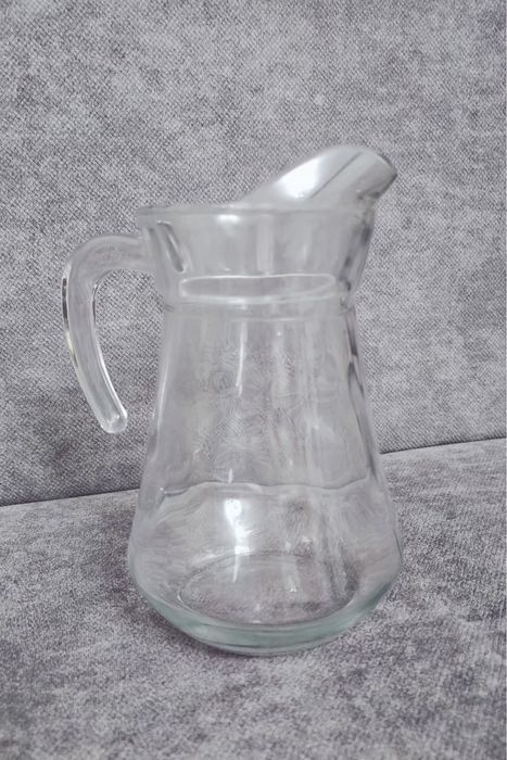 Срочно продам кувшин