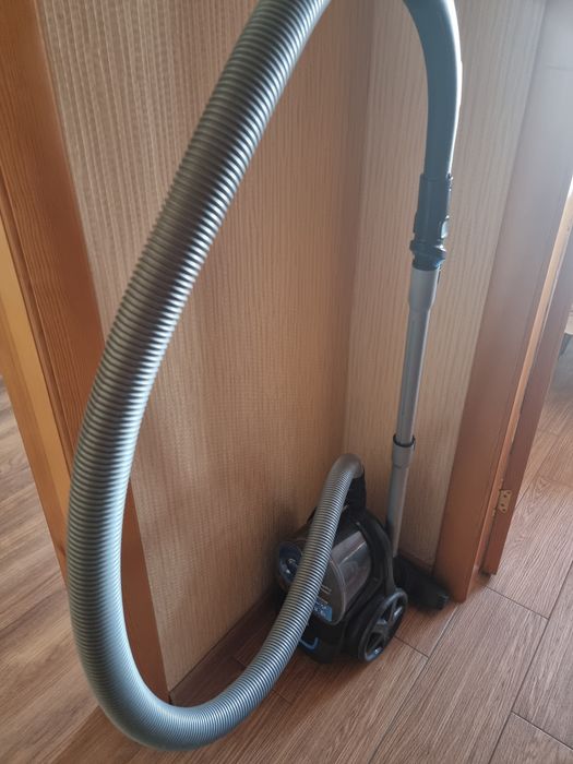 Продам пылесос Philips