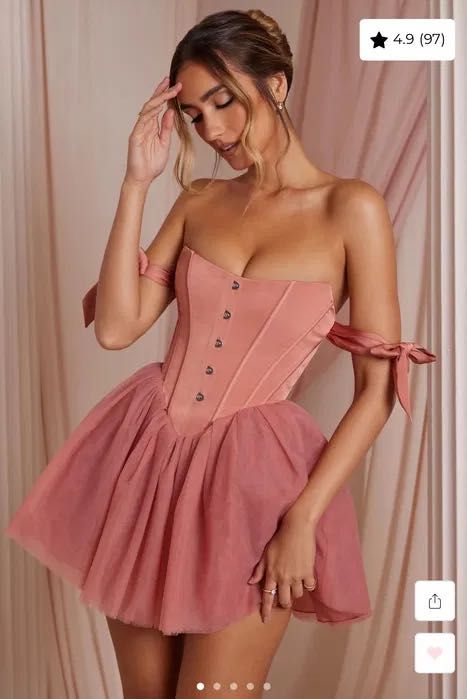 Къса розова рокля с корсет от Oh Polly