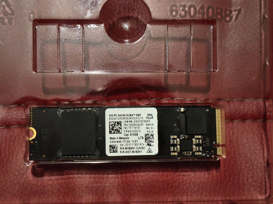 Vând SSD WD SN740 512GB gen4 nvme nou Transport 15 lei!