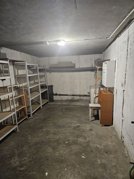 Închiriez garaj Prelungirea Ghencea Aleea SANDAVA Bl  A2