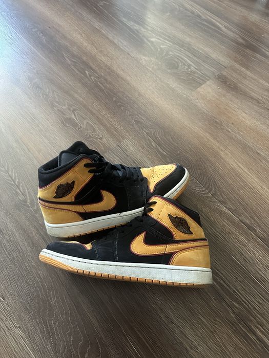 Jordan 1 vivid orange