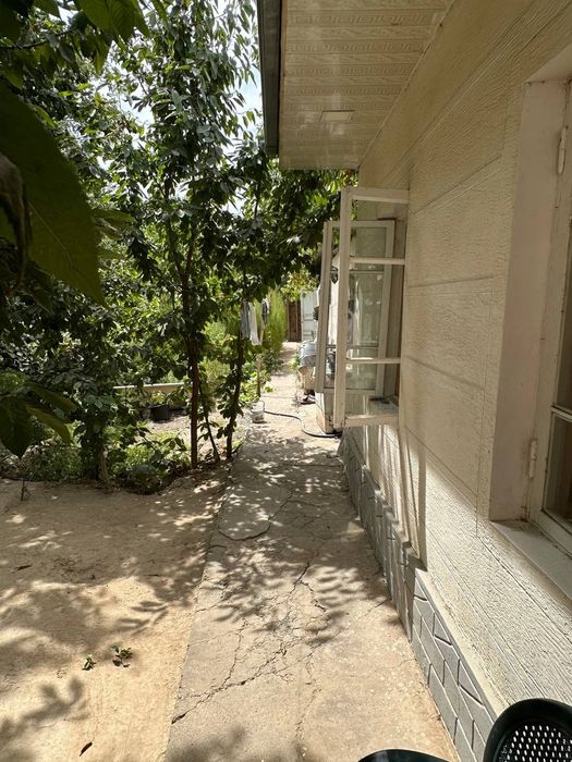 Дом на земле , участок