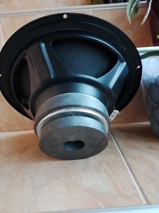 Ниско честотен Harman Kardon