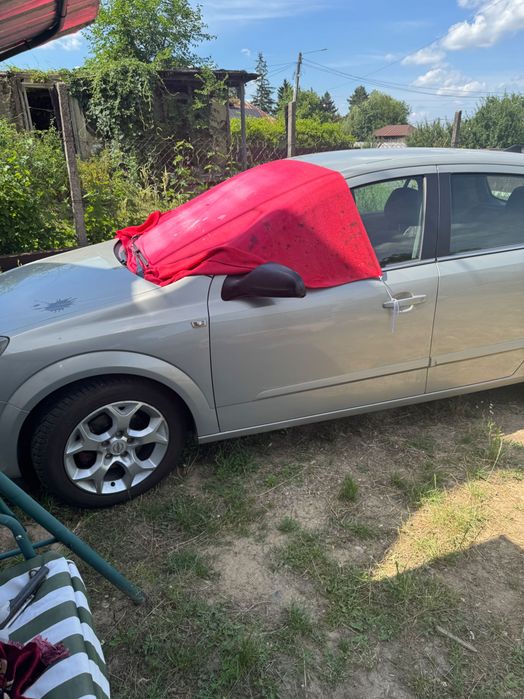 Vand OPEL ASTRA H an 2005 rulment presiune defect.