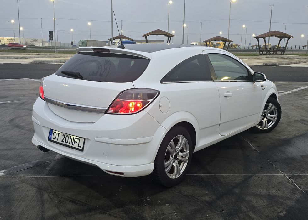 Vand/ Schimb Opel Astra H GTC 2010