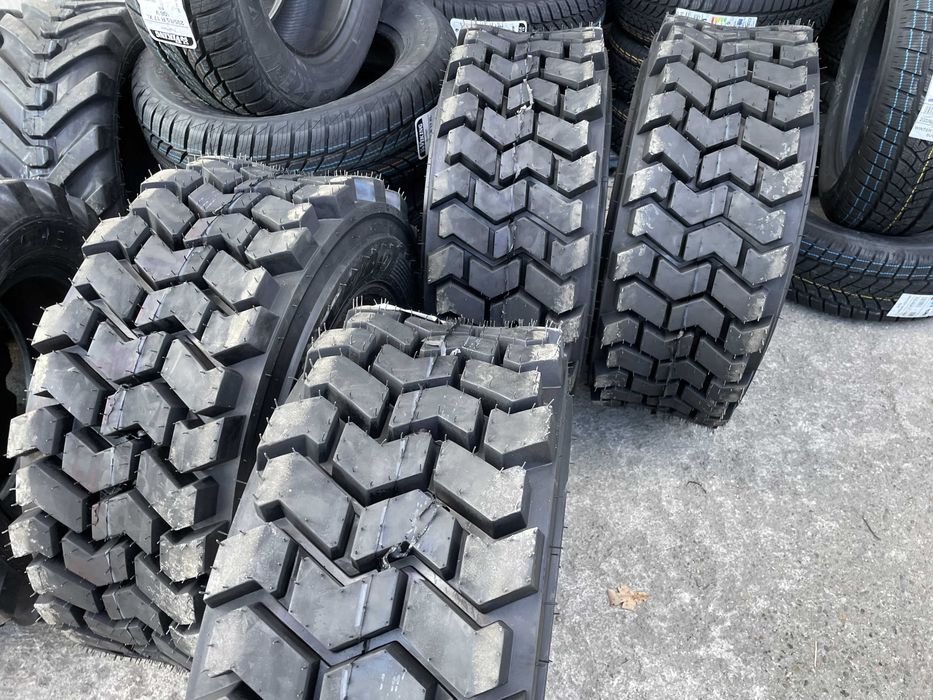 12-16.5 Cauciucuri noi Industriale BOBCAT livrare rapida