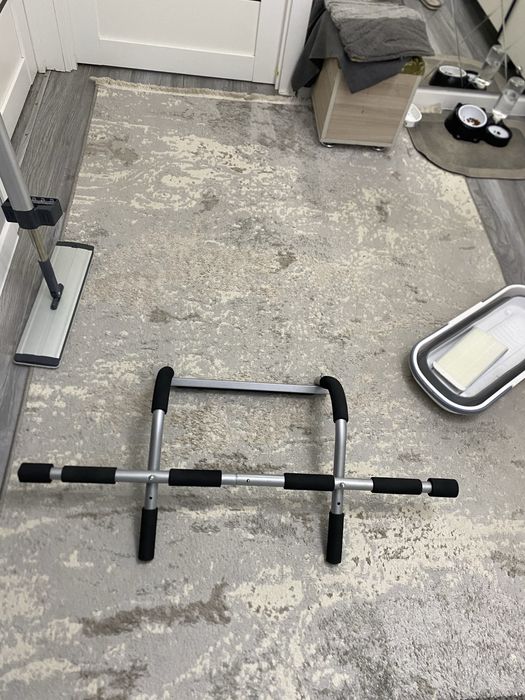 Продам новый универсальный турник