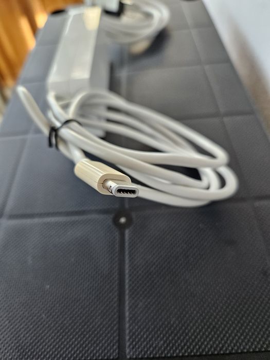 Зарядно Apple 110w